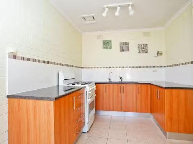 Cozy 31/185 Tapleys Hill Road, Seaton, SA 5023