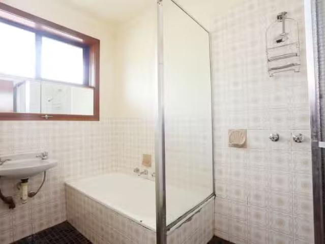 Cheap 3/12 Vauxhall Road, Northcote VIC 3070
