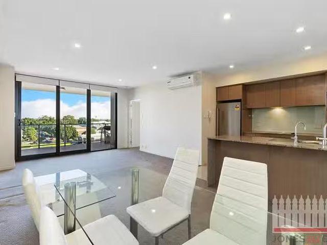 Just in! 31/3 Homelea Court, Rivervale, WA 6103