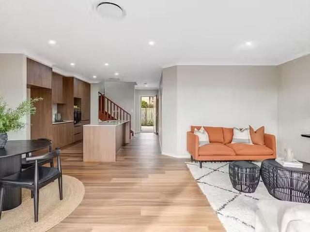 Cozy 3/13 Leichhardt Street, Centenary Heights, QLD 4350