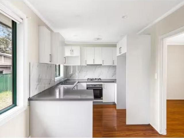 For Rent! 31 Cedar Crescent, NORTH ST MARYS House for rent Li.