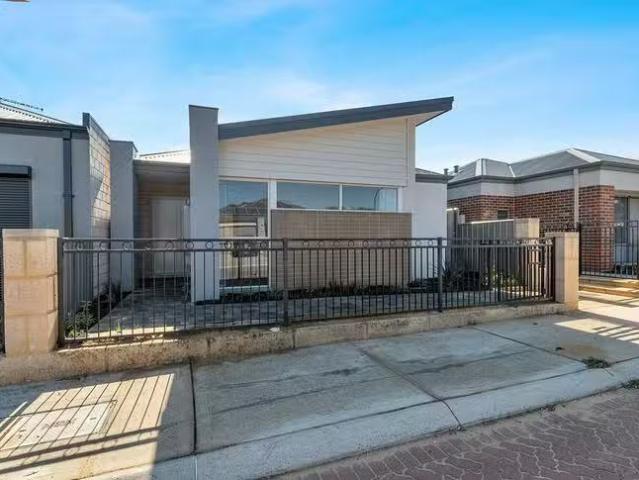 Deal! 31 Marlock Road, Kwinana Town Centre, WA 6167