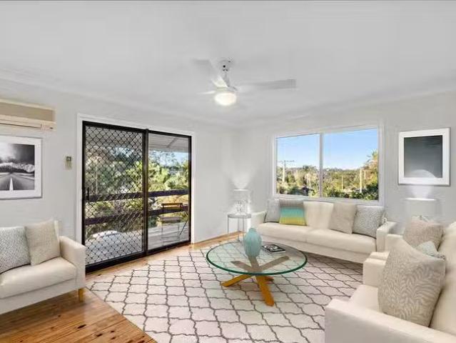 Cozy 31 Menangle Avenue, Arana Hills, QLD 4054