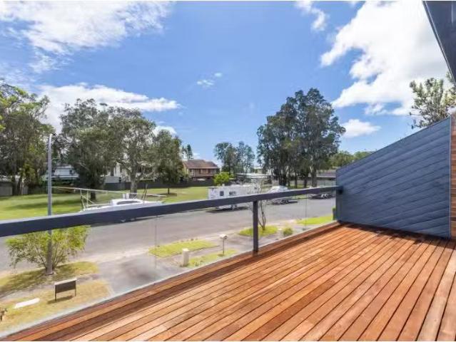 New 31 Pantowora Street, Corlette Townhouse for rent Listed b.