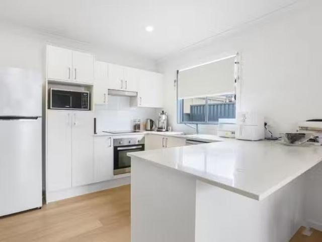 New 31A Kawana Av, Blue Haven House for rent Listed by Annie.