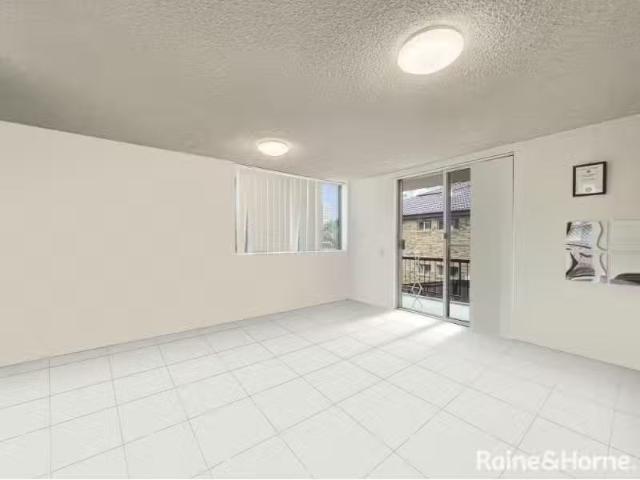 Charming 3/24 Lima Street, AUCHENFLOWER Apartment for rent Li.