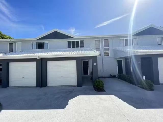 Nice 32/18 Lake Weyba Drive, Noosaville, QLD 4566