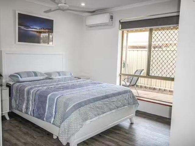 Nice 3/228 Willbird Drive, Mahomets Flats, WA 6530