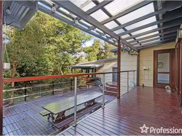 Unique 32 Croyden Road, ROLEYSTONE House for rent Listed by S.