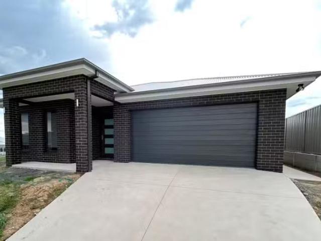 New 32 Baylis Street, Baranduda VIC 3691