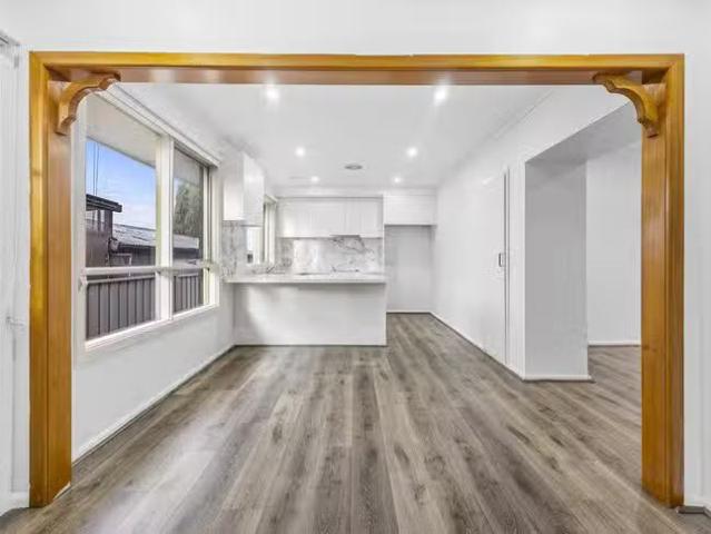 Nice 32 Eton Street, Wendouree, VIC 3355