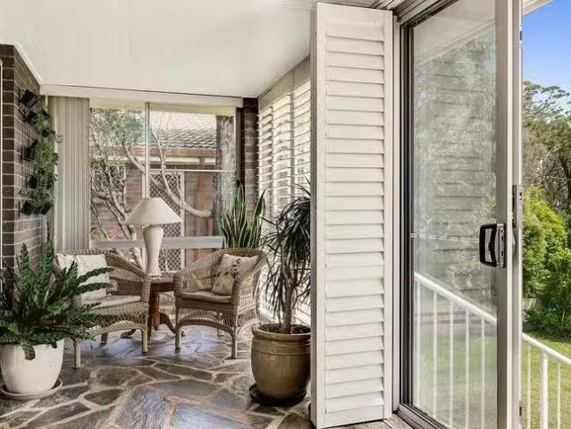 Unique 32 Stuart Street, Mount Lofty, QLD 4350