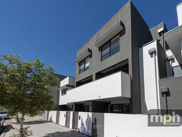 Deal! 3/38 42 Metro Parade, Mawson Lakes, SA 5095