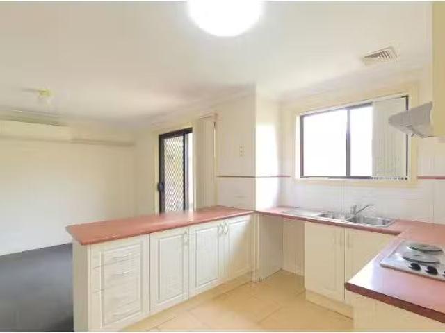 New 3/32 Bottles Road, PLUMPTON Townhouse for rent Listed by.