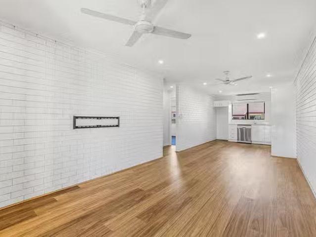 Unique 3/32 Goonawarra Drive, Mooloolaba, QLD 4557