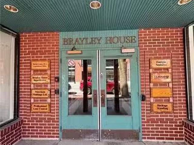 Rental! 346 Queen St, Fredericton, NB, E3B 1B2 commercial fo.
