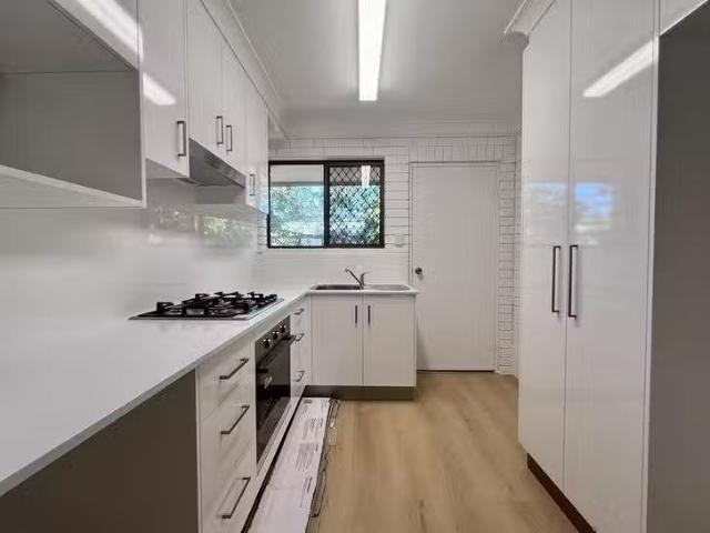 Nice 3/49 Ellen Street, Woody Point, QLD 4019