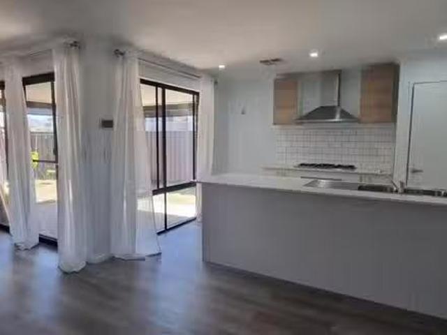 Unique 340 Grandis Boulevard, Banksia Grove, WA 6031