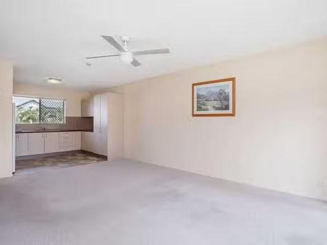 Cozy 34/224 Marine Parade, Labrador, QLD 4215