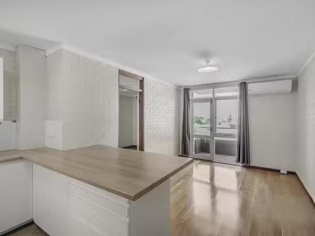 Just in! 34/34 Arundel Street, Fremantle, WA 6160