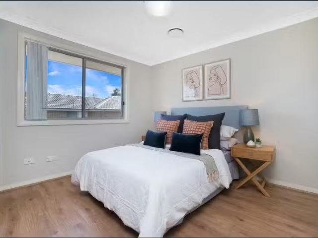 Charming 3/4 Boonderoo Avenue, Glenwood NSW 2768