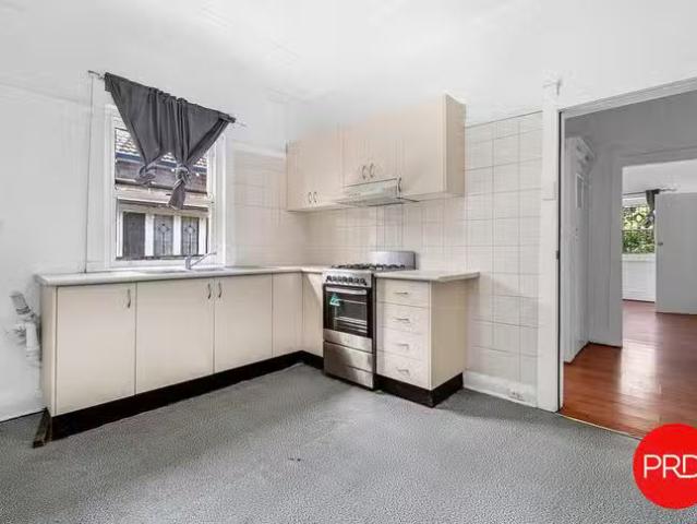 For Rent! 34 Beach Street, Kogarah, NSW 2217