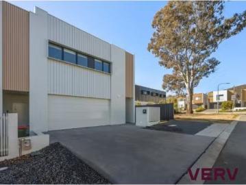 Watson, Kenny, Yass Valley, Victoria - Equipped kitchen