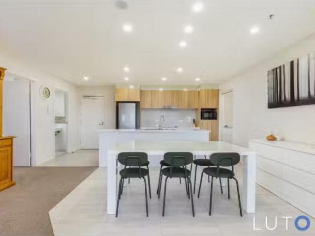 Cozy 351/325 Anketell Street, Greenway Apartment for rent Lis.