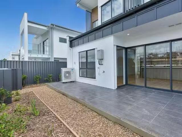 For Rent! 35/192 Marina Quays Boulevard, Hope Island, QLD 4212