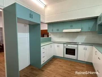 Charming 35 Front Street, Mossman, QLD 4873