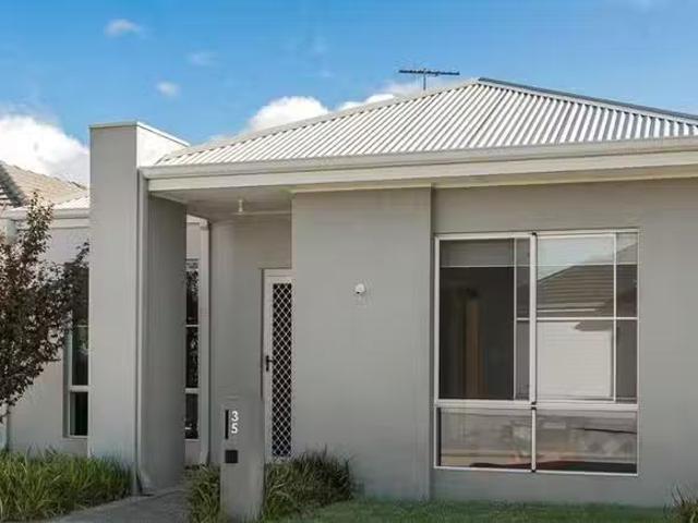 For Rent! 35 Vermont Grove, Wellard, WA 6170