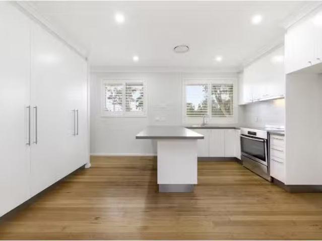 Nice 36 Chisholm Road, Catherine Field House for rent Listed.