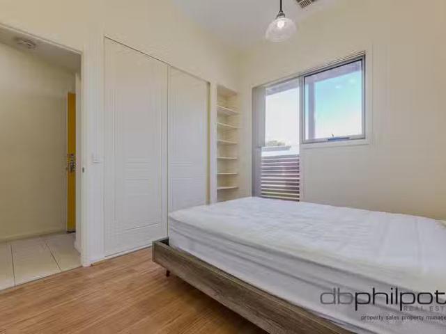 Charming 36 Franklin Avenue, Mawson Lakes, SA 5095