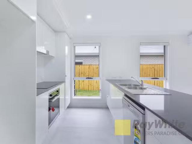 Nice 36 John Street, Walloon, QLD 4306