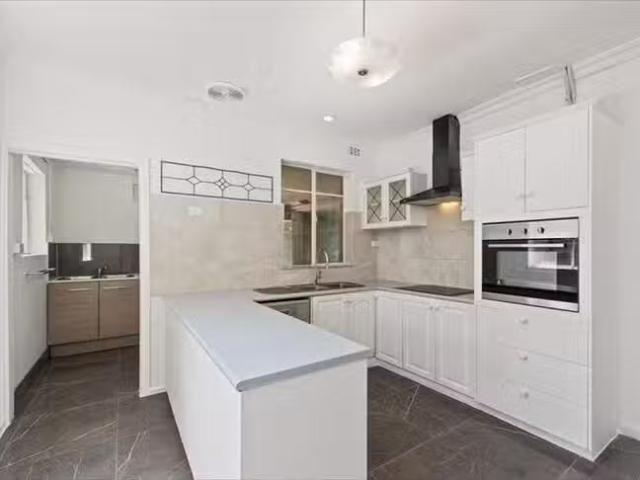 New 36 Law Street, Heidelberg Heights, VIC 3081