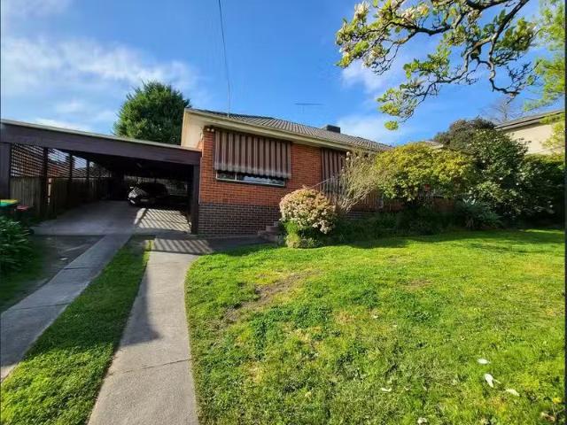Rental! 36 Waratah Dr, Templestowe Lower VIC 3107