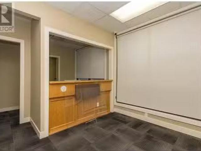 Nice 371 Alexander Street Unit# 202, Salmon Arm, BC, V1E 1E7.