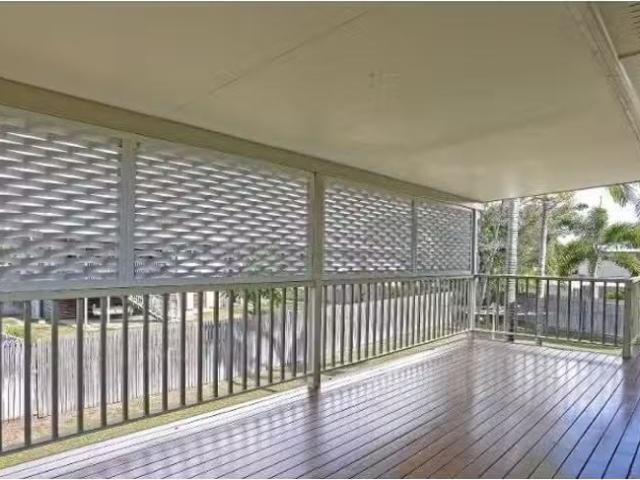 Deal! 37 Clements Crescent, VINCENT House for rent Listed by.