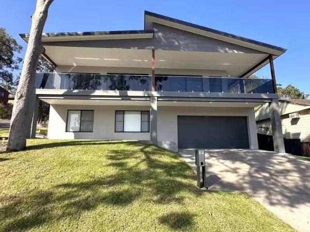 Unique 37 Gould Drive, LEMON TREE PASSAGE House for rent List.