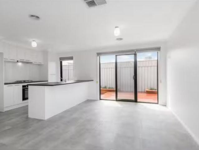 Deal! 3/7 Julian Court, Epsom Townhouse for rent Listed by Ca.