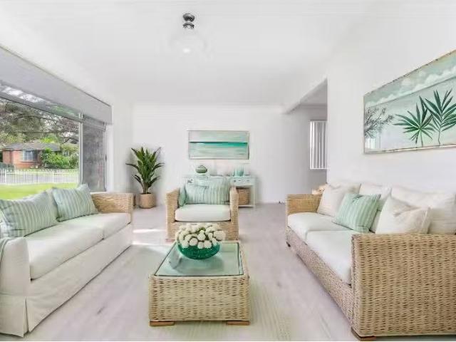 Unique 37 Loftus Drive, Barrack Heights House for rent Listed.