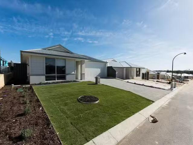 Charming 38 Ambient Way, Eglinton, WA 6034