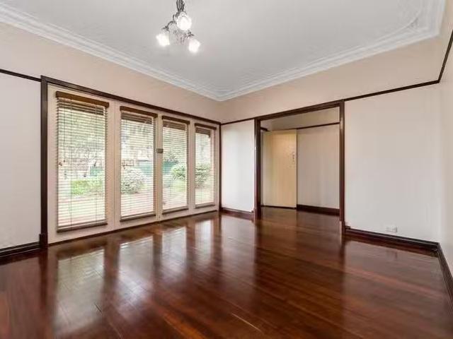 For Rent! 38 Henley Road, Ardross, WA 6153
