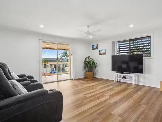 For Rent! 38 Ironbark Street, Elanora, QLD 4221