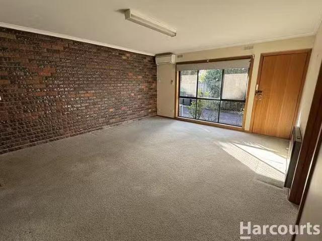Just in! 3/8 Mclachlan Street, Horsham, VIC 3400