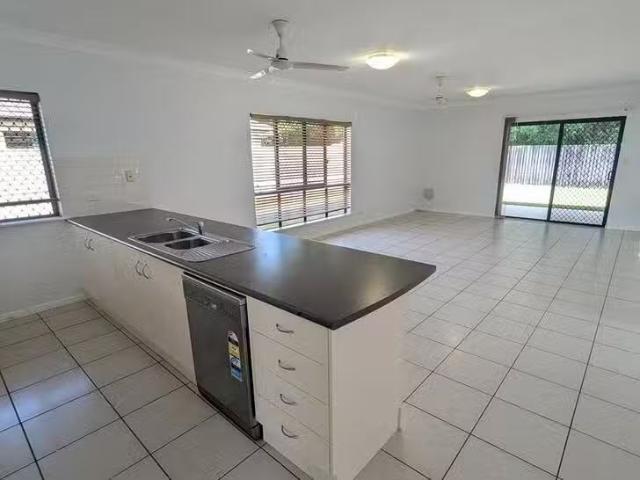 Cheap 38 Roderick Street, Bentley Park, QLD 4869