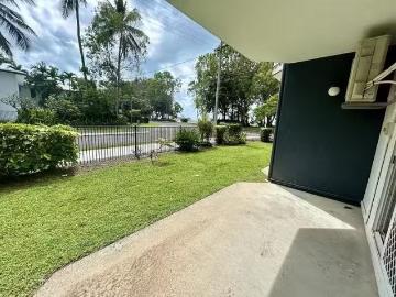 Unique 3/95 Arlington Esplanade, Clifton Beach, QLD 4879