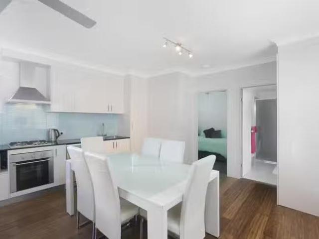 Just in! 3/99 Riding Road, Hawthorne, QLD 4170