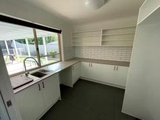 For Rent! 39 Ballybunion Drive, Parkwood, QLD 4214