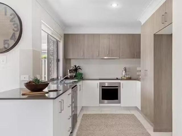 For Rent! 39 Kalgoorlie Street, Pimpama, QLD 4209